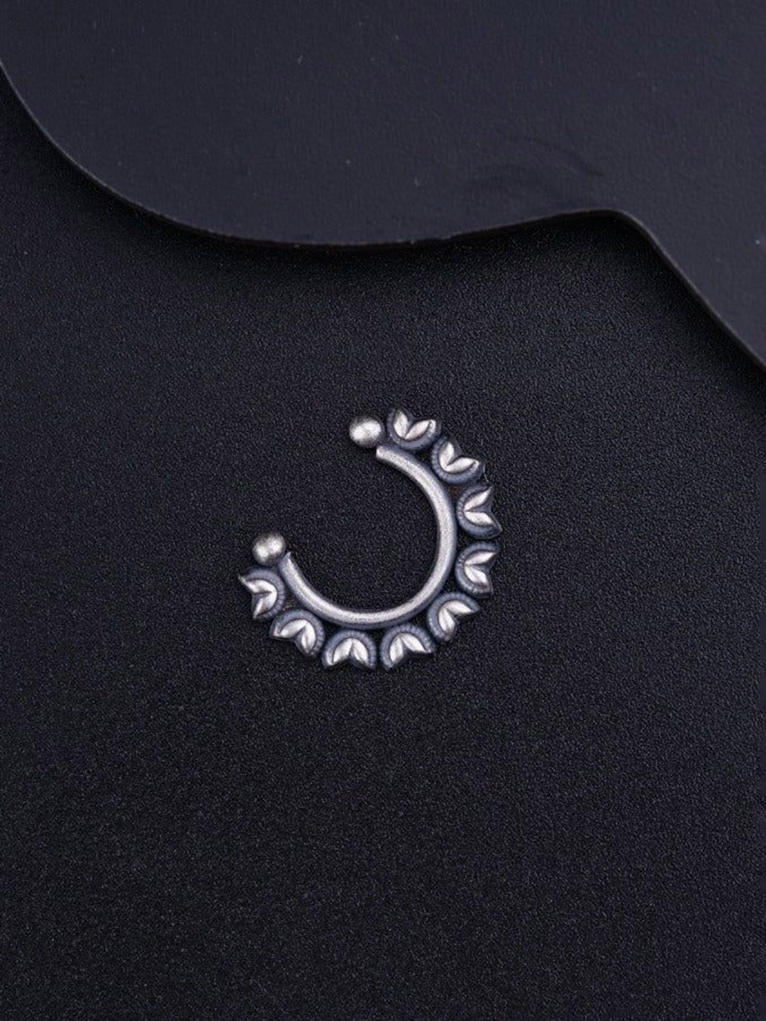 

House of Aadyaa Stud Nosepin, Silver