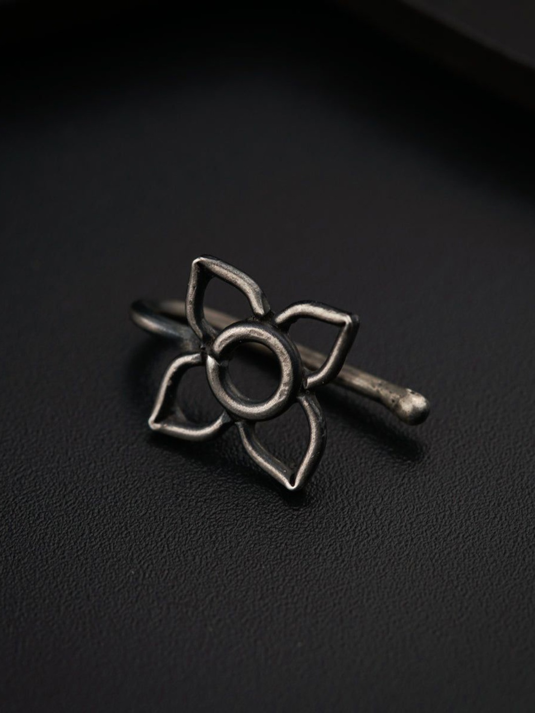 

House of Aadyaa Stud Nosepin, Silver
