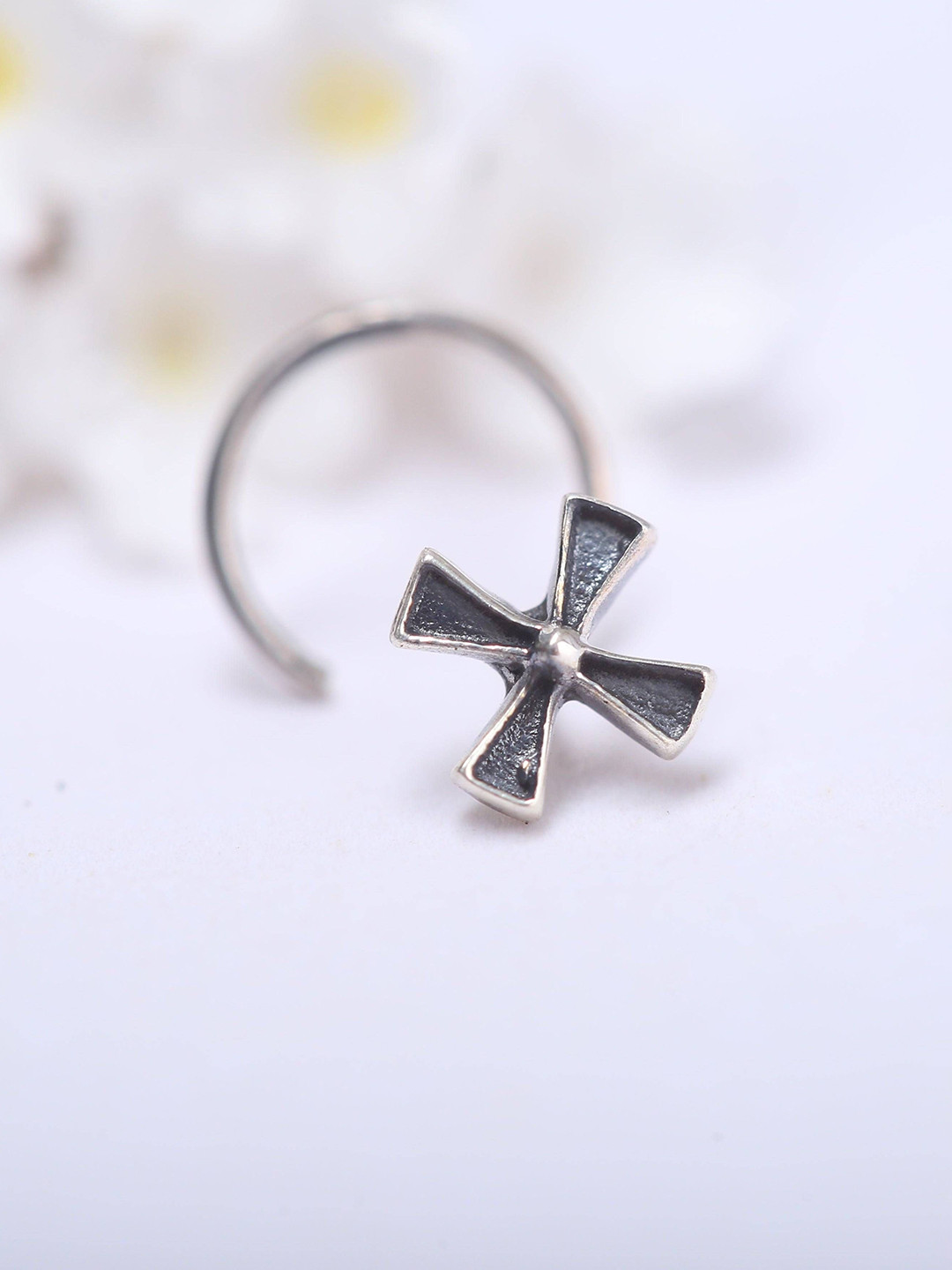 

House of Aadyaa Ring Nosepin, Silver