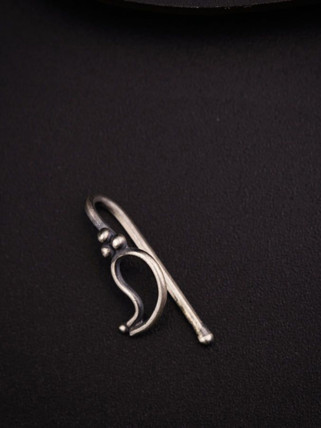 

House of Aadyaa Stud Nosepin, Silver