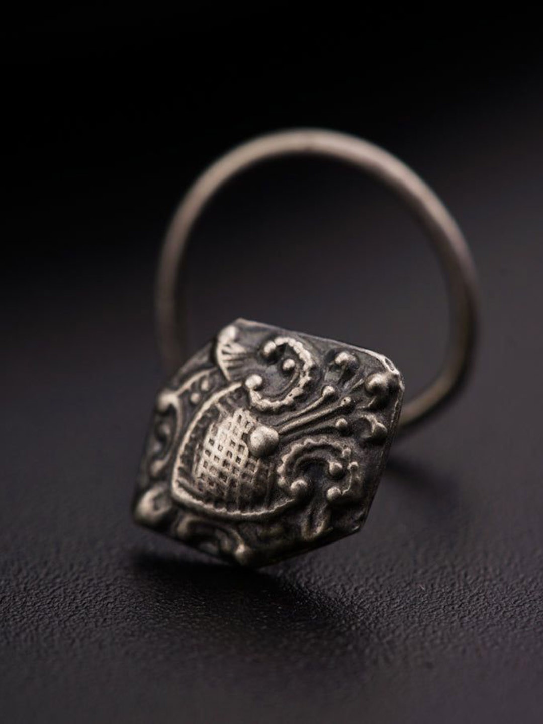 

House of Aadyaa Stud Nosepin, Silver