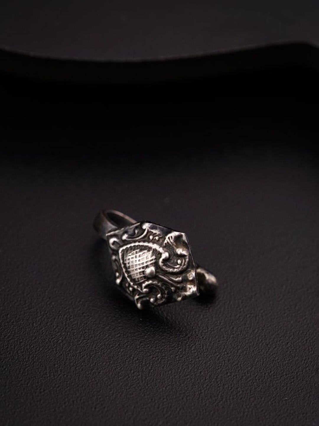 

House of Aadyaa Stud Nosepin, Silver