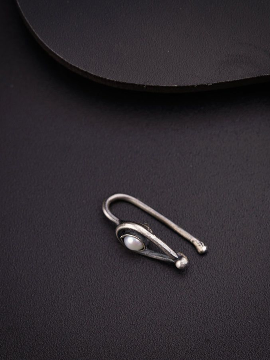 

House of Aadyaa Stud Nosepin, Silver