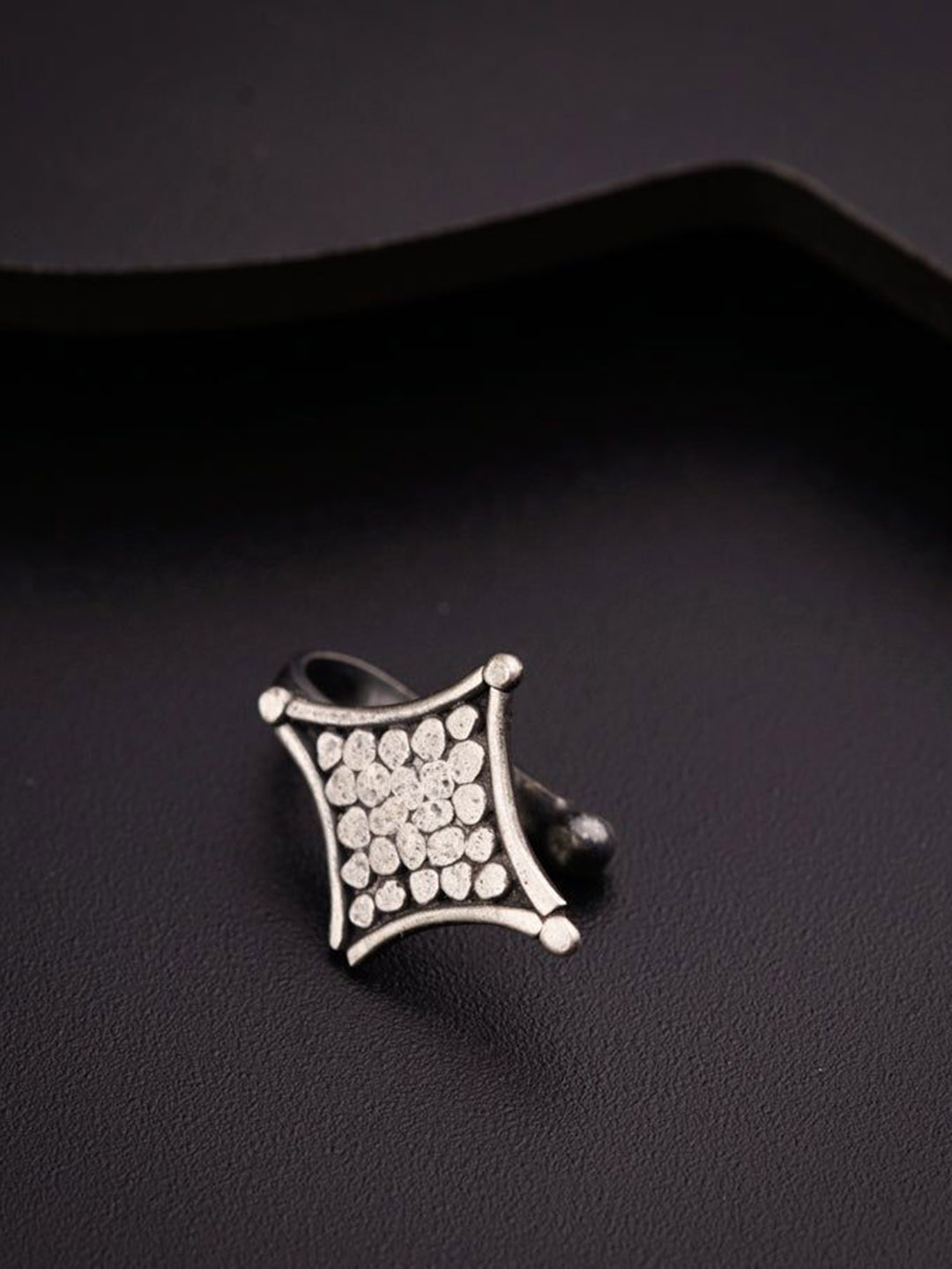 

House of Aadyaa Stud Nosepin, Silver