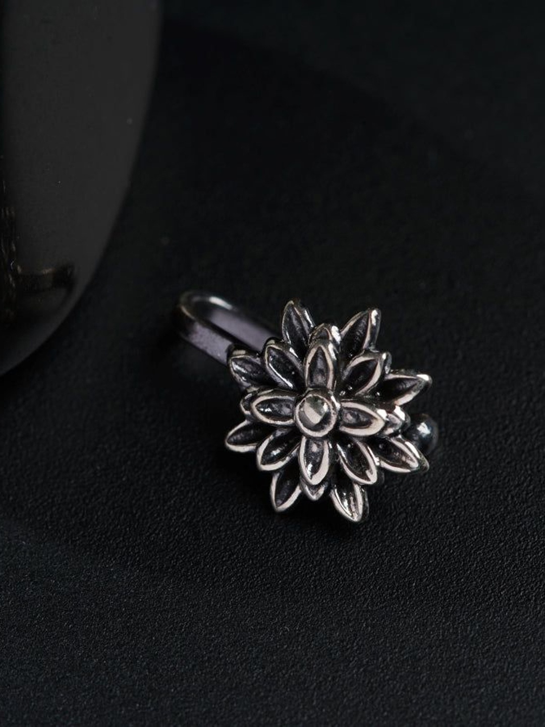 

House of Aadyaa Stud Nosepin, Silver