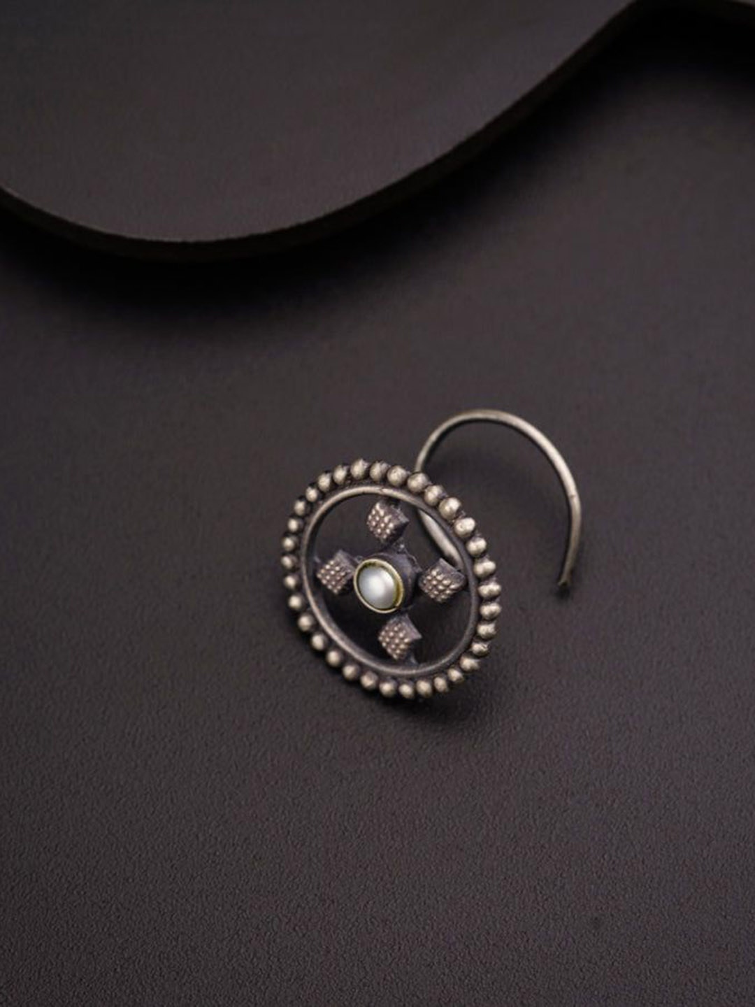 

House of Aadyaa Stud Nosepin, Silver