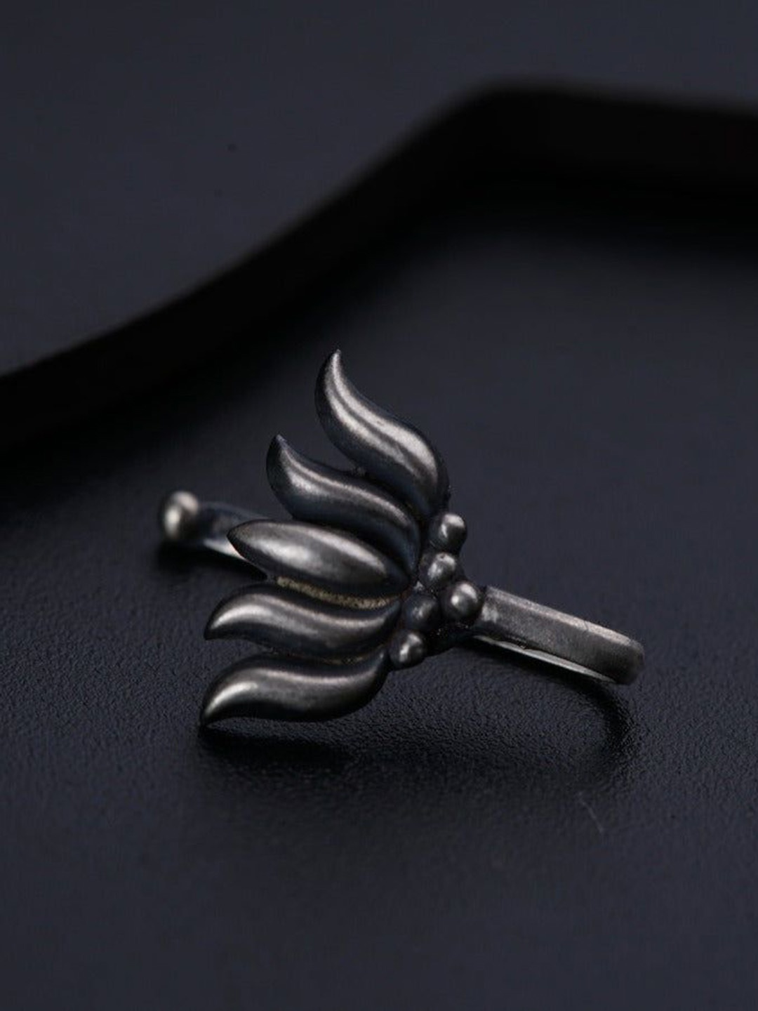 

House of Aadyaa Stud Nosepin, Silver