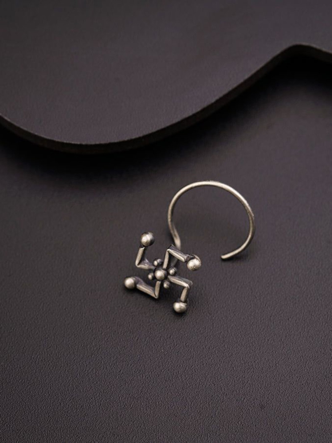 

House of Aadyaa Stud Nosepin, Silver