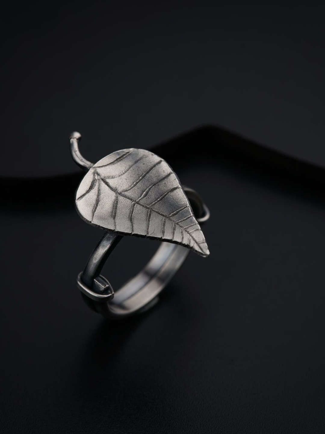 

House of Aadyaa Mini Peepal Adjustable Ring, Silver