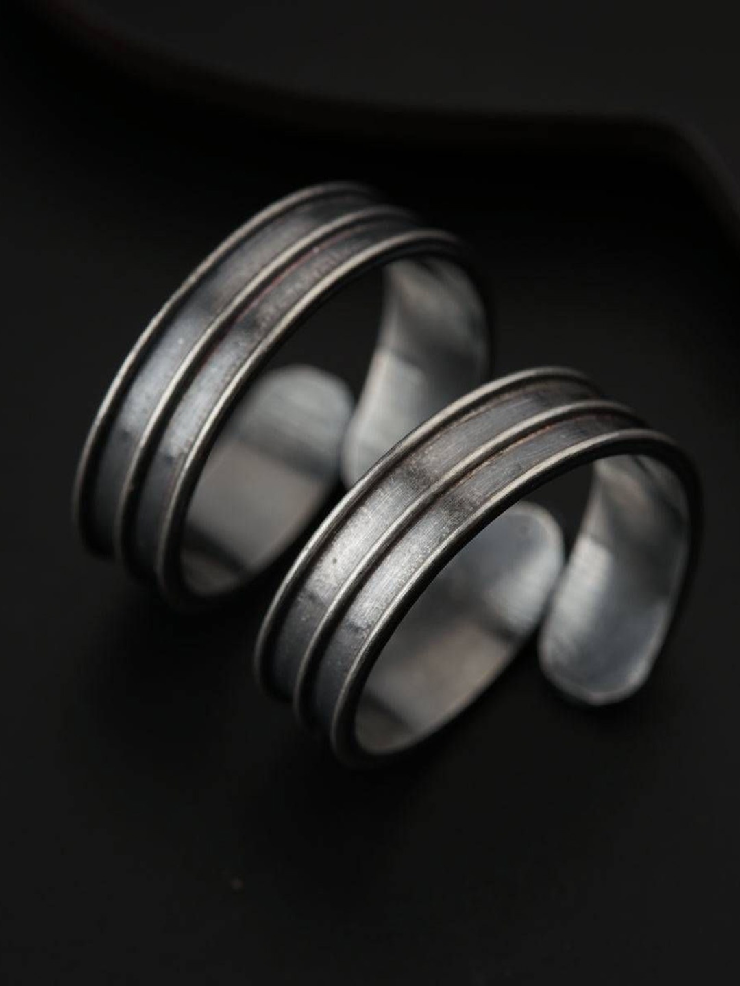 

House of Aadyaa Oxidised Toe Rings, Silver