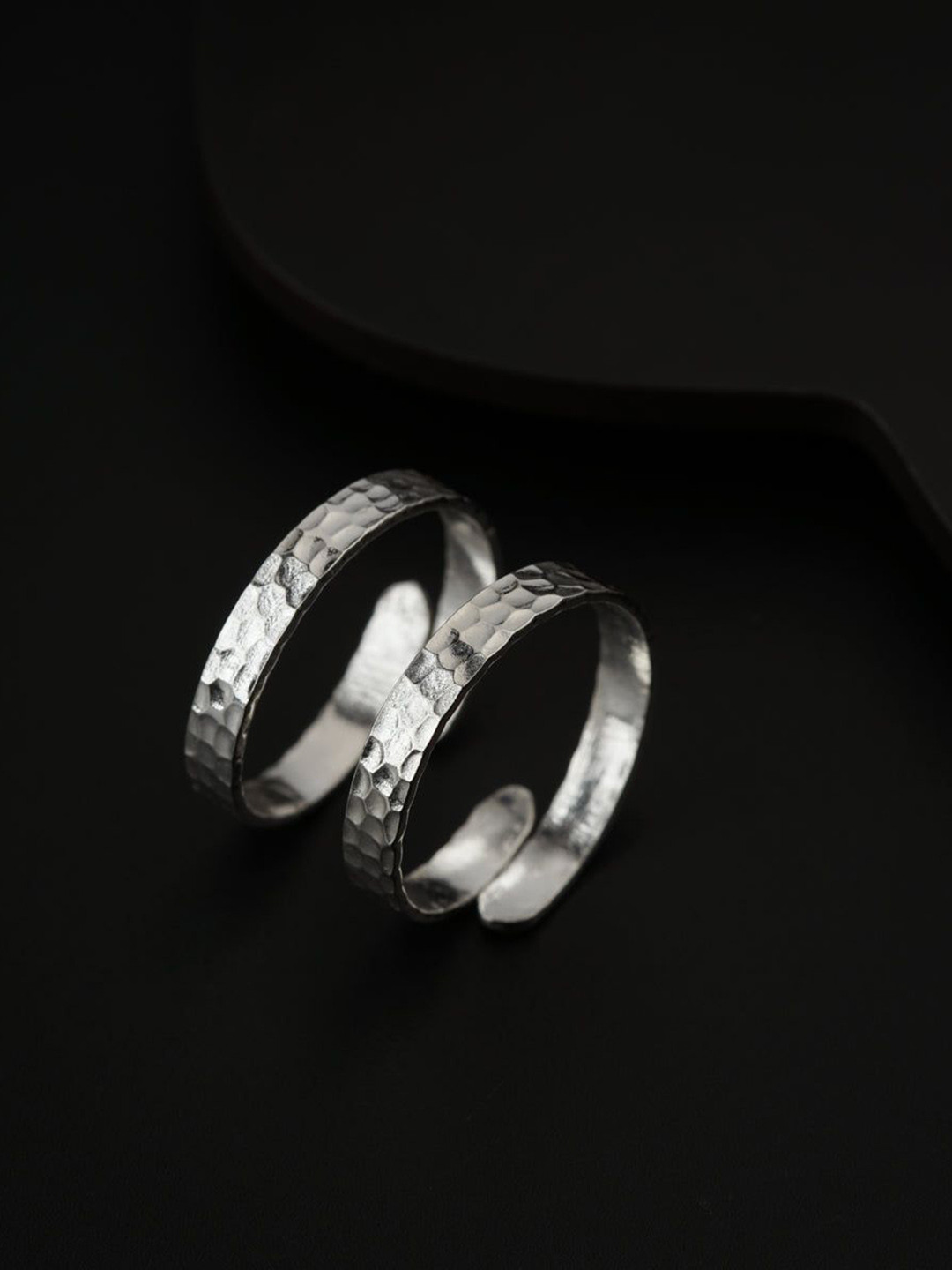 

House of Aadyaa Women Oxidised Toe Rings, Silver