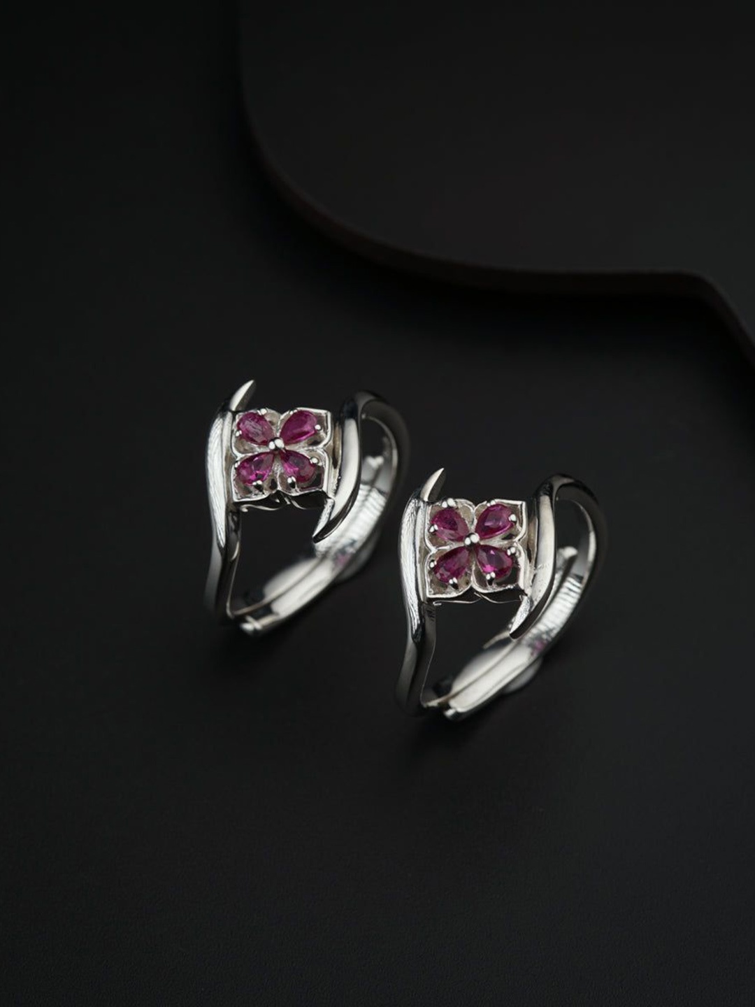 

House of Aadyaa Silver-Plated Oxidised Toe Rings