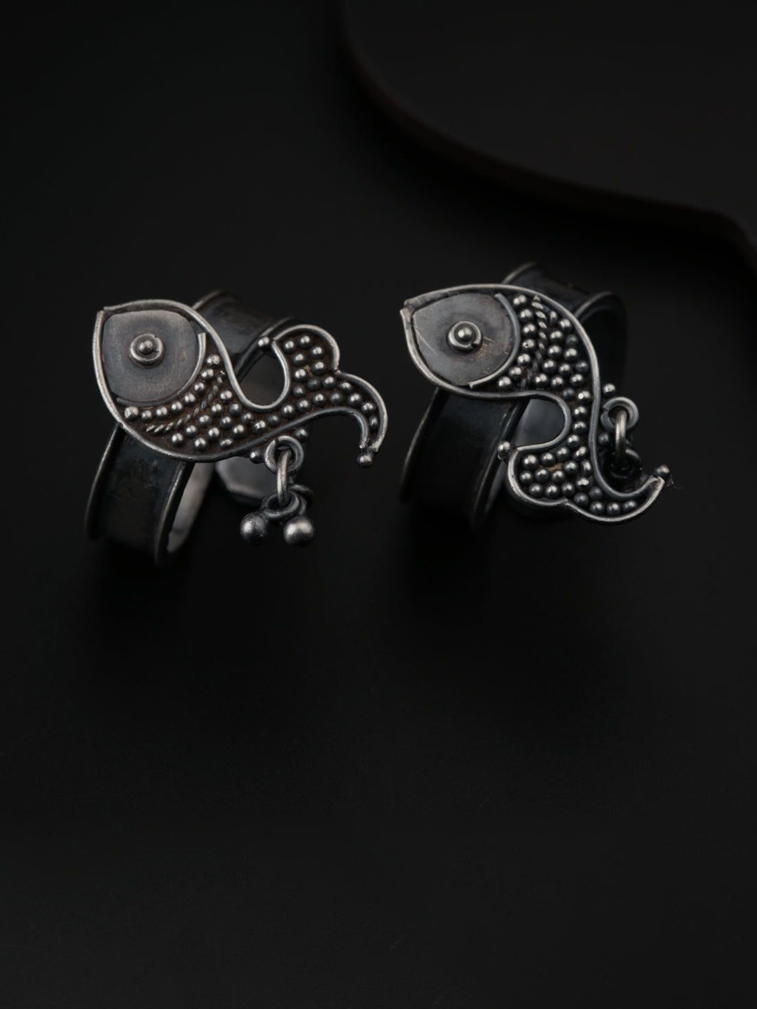 

House of Aadyaa Women Oxidised Toe Rings, Silver