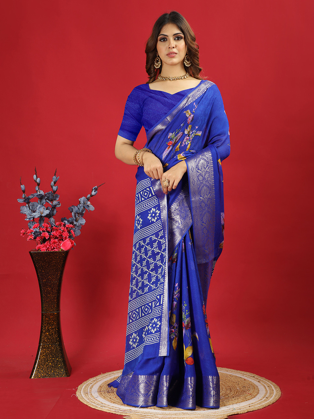 

A.V.M Prints Floral Printed saree, Blue
