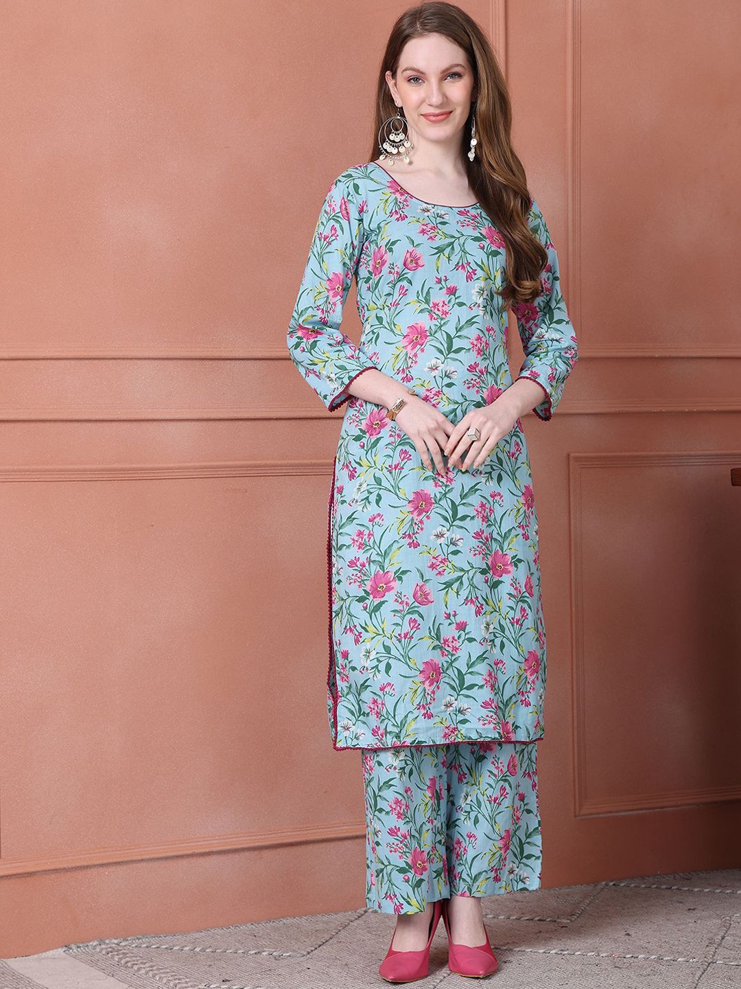 

SOUNDARYA Floral Printed Pure Cotton Round Neck Kurta with Trousers, Turquoise blue