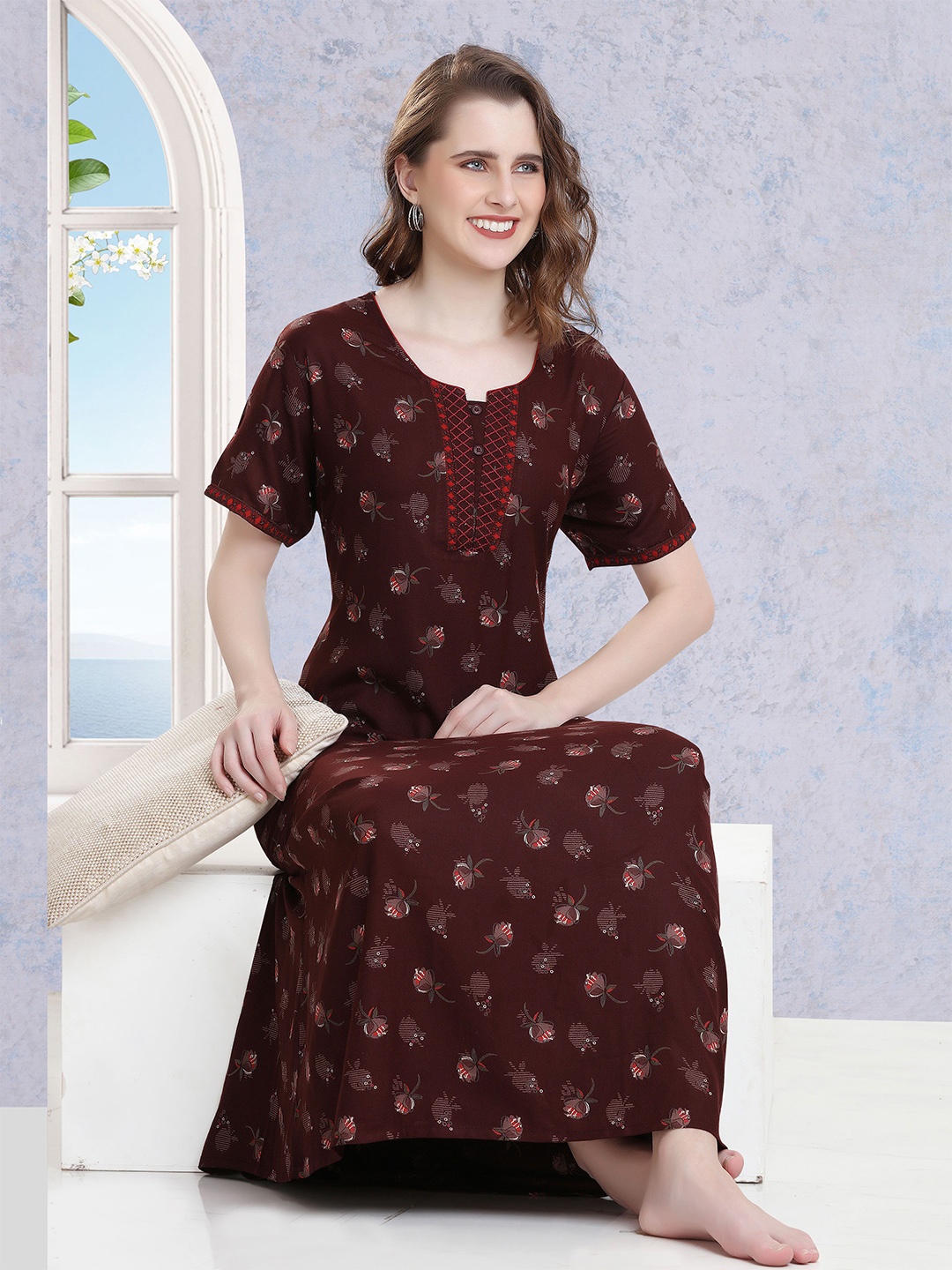 

QUIRA Women Printed Maxi Nightdress, Brown