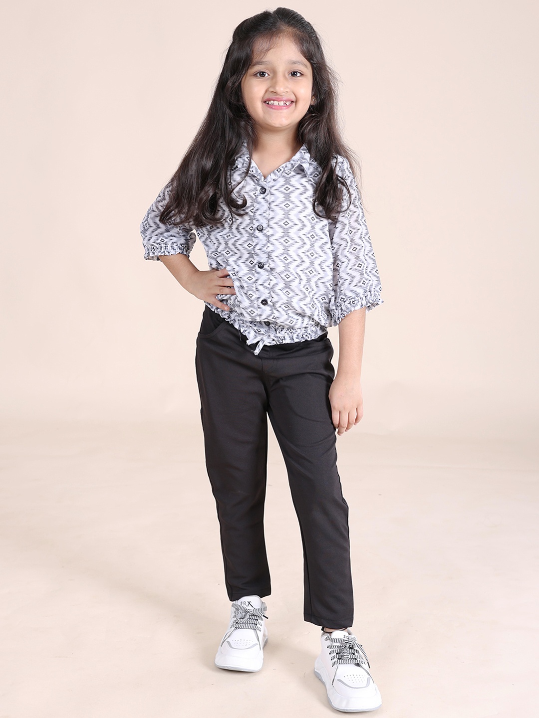 

KiddoPanti Girls Printed Shirt Style Top With Jegging, White