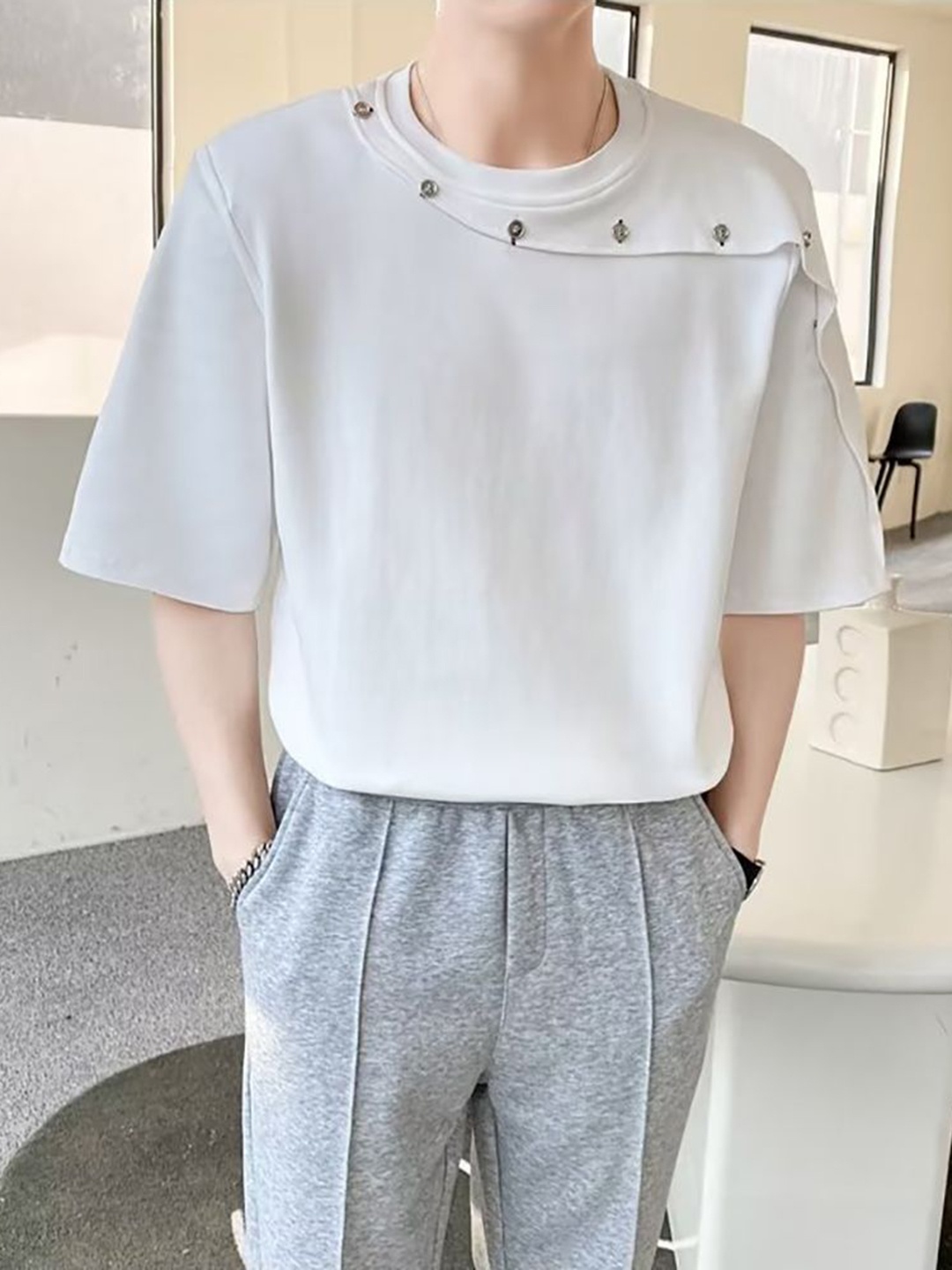 

StyleCast x Revolte Men T-shirt, White