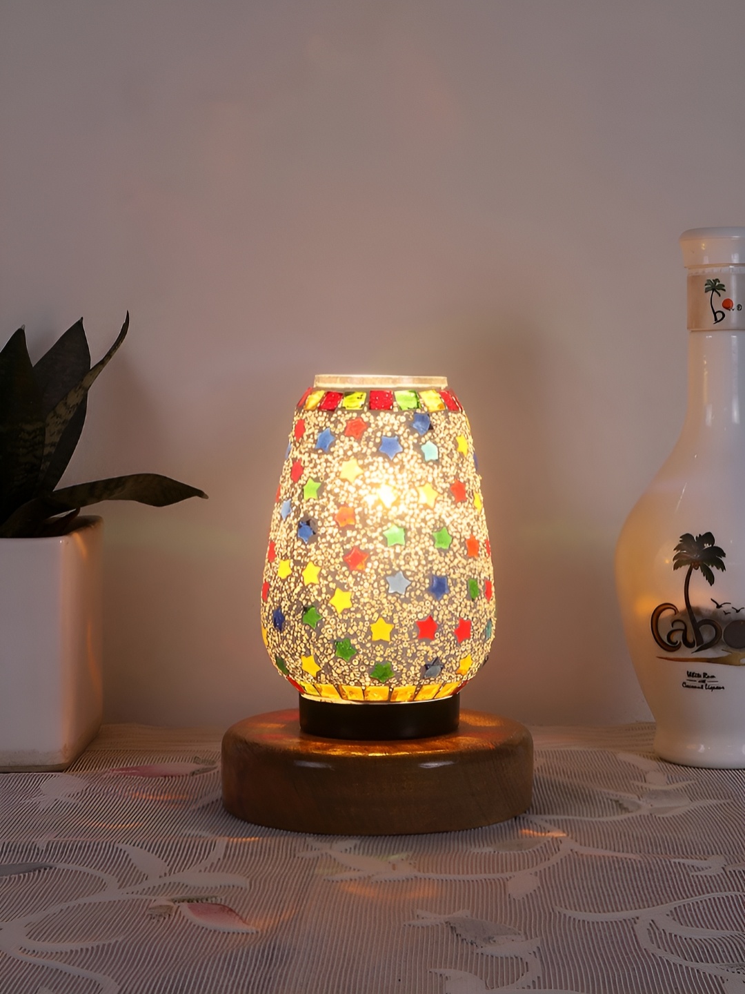 

Devansh White & Brown Textured Abstract Shaped Glass Table Lamp With Wooden Base