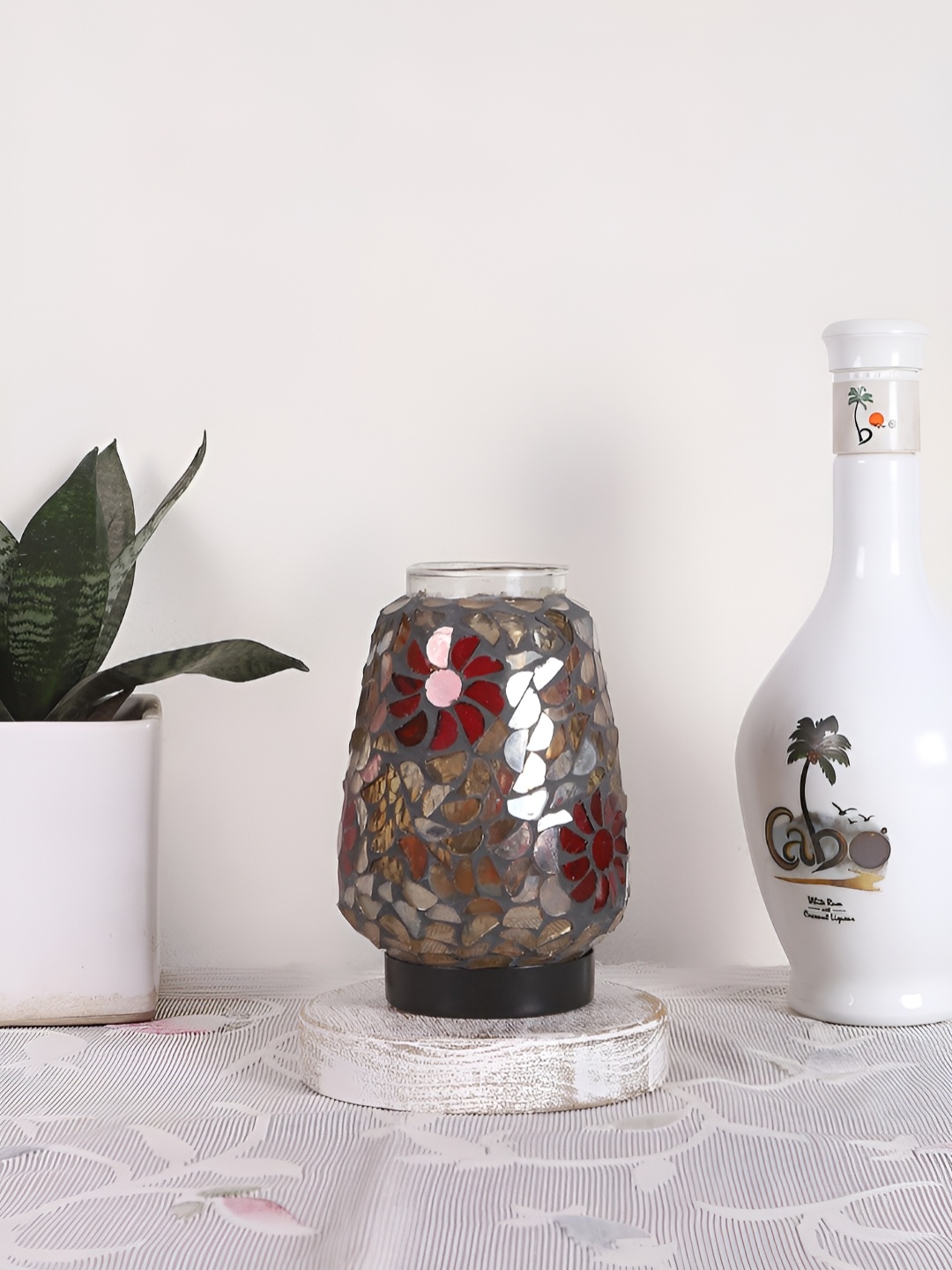 

Devansh Grey & White Textured Abstract Shaped Glass Table Lamp With Wooden Base