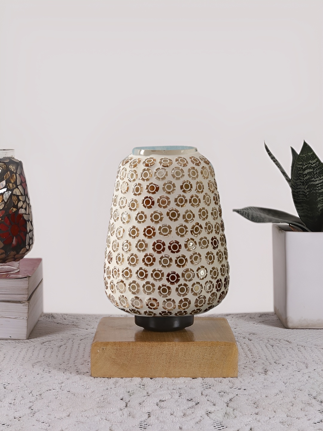 

Devansh White & Brown Textured Abstract Shaped Glass Table Lamp With Wooden Base