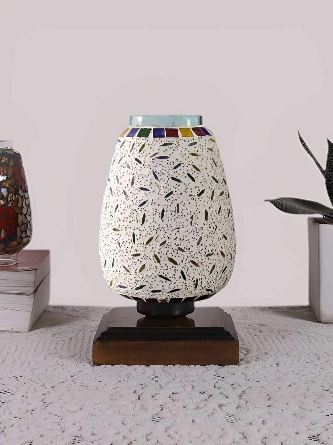 

Devansh White Textured Glass Contemporary Abstract Shaped Table Lamp
