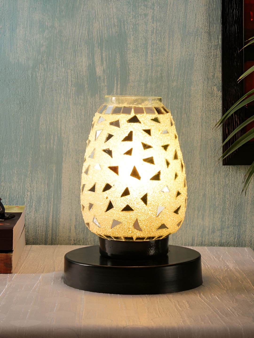 

Devansh White Textured Contemporary Glass Abstract Shaped Table Lamp