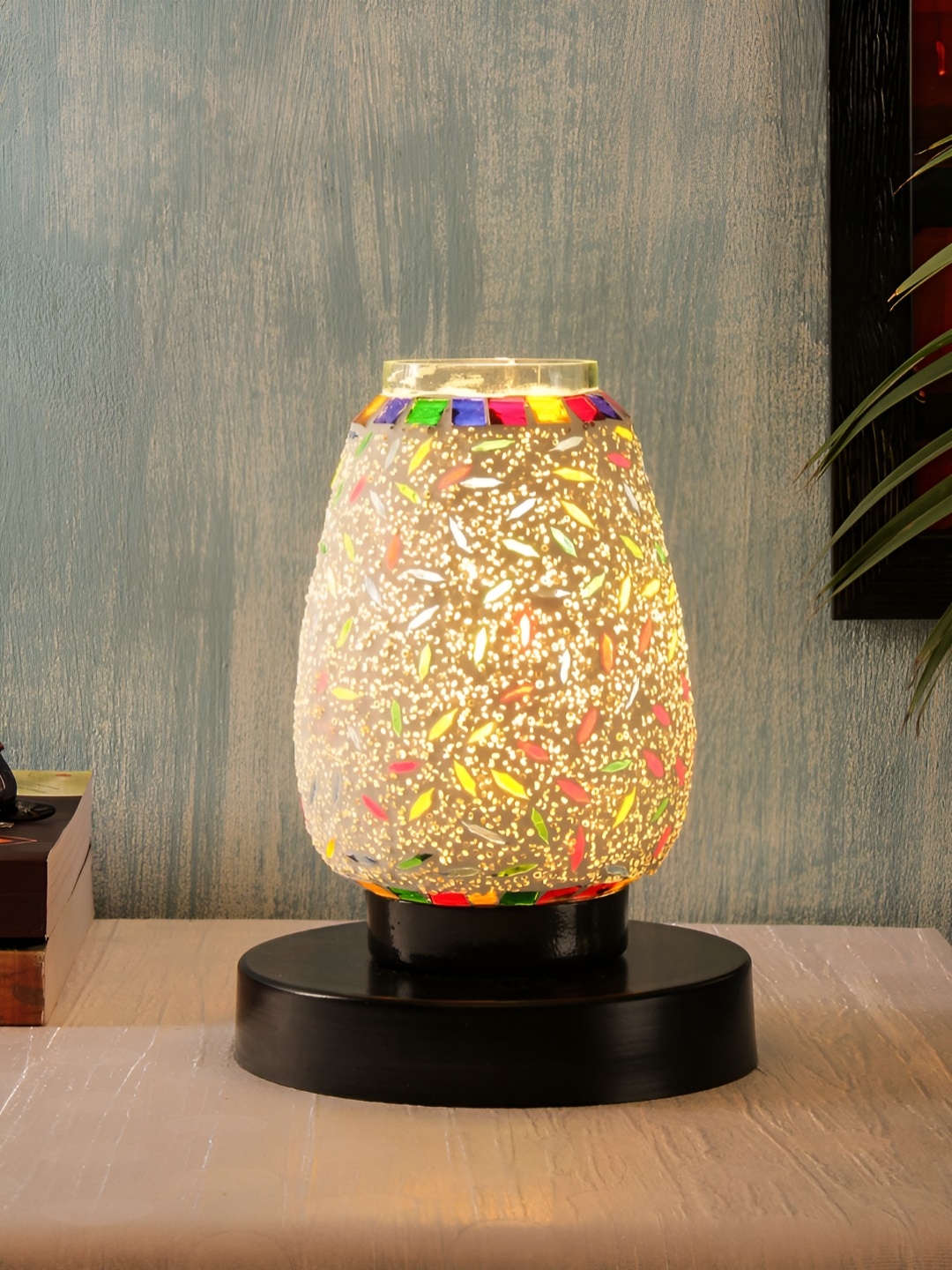 

Devansh White Textured Glass Contemporary Abstract Shaped Table Lamp