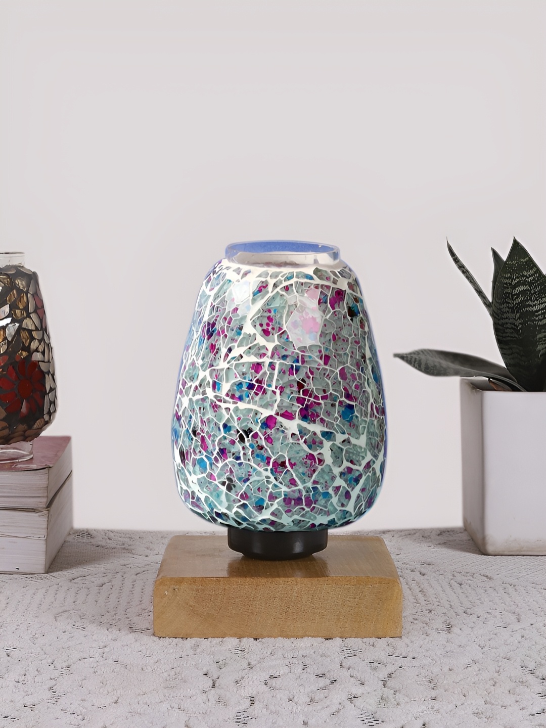 

Devansh Grey Textured Glass Contemporary Abstract Shaped Table Lamp