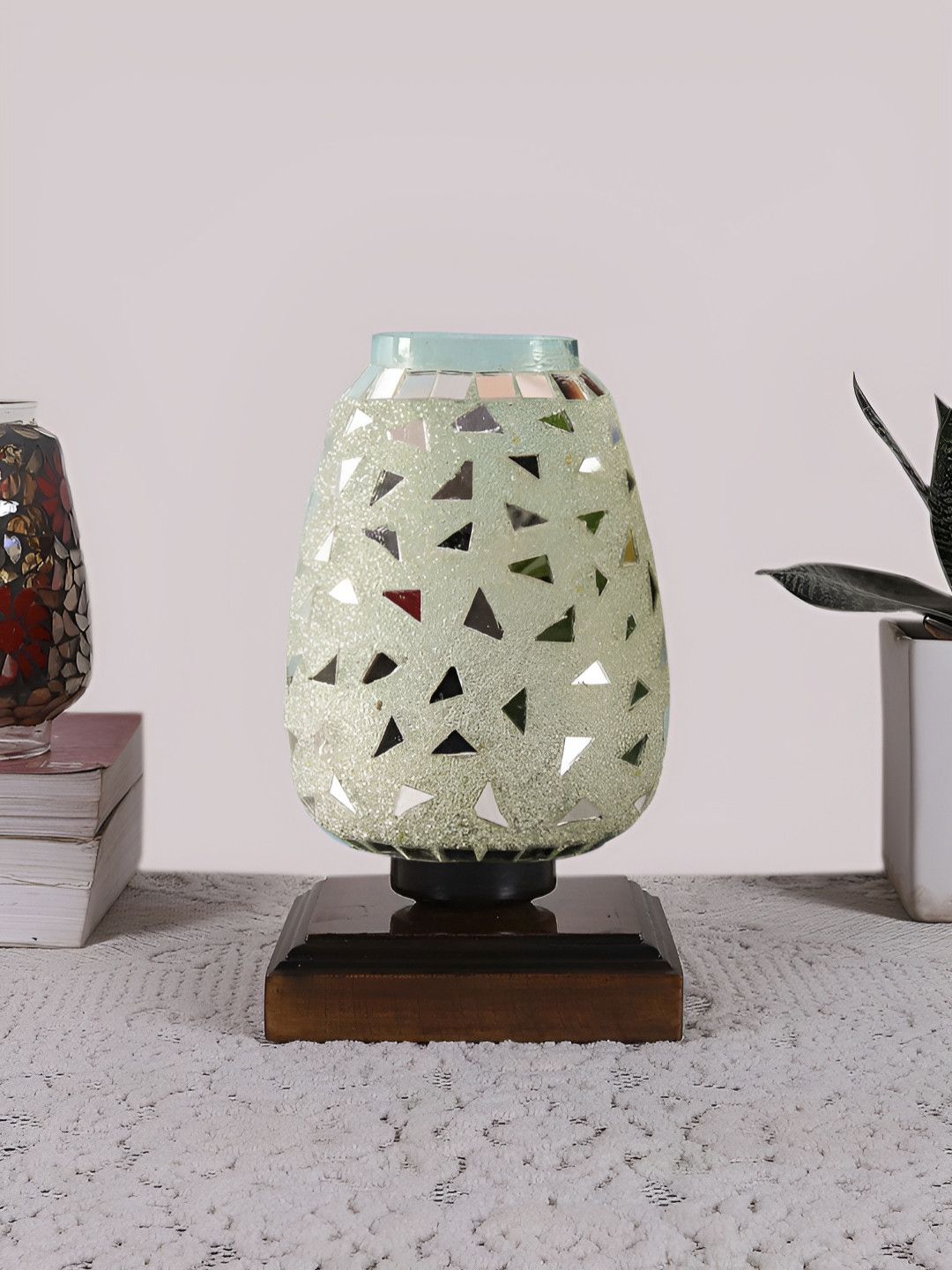 

Devansh White Textured Glass Contemporary Abstract Shaped Table Lamp