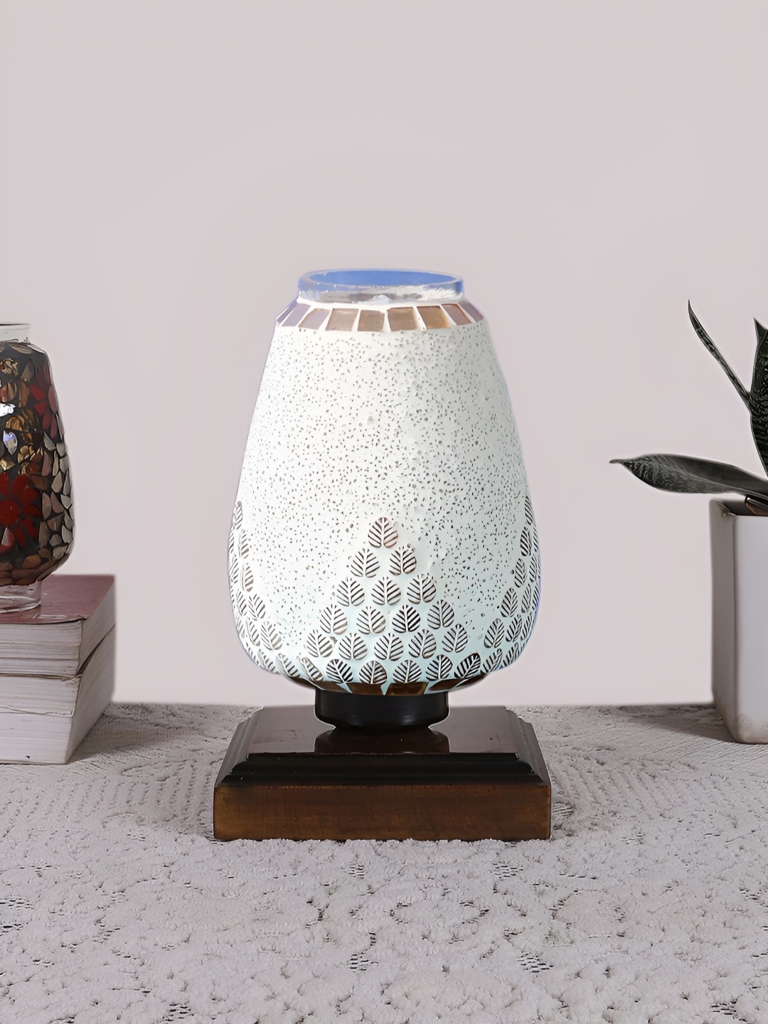 

Devansh White Textured Glass Contemporary Abstract Shaped Table Lamp