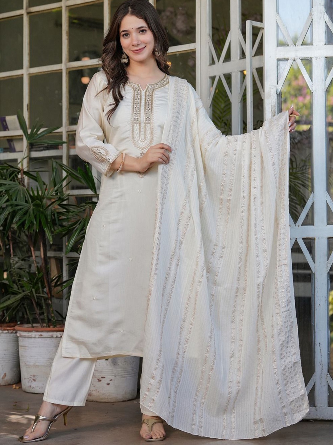 

Shatanuvart Export Embroidered Notch Neck Chanderi Straight Kurta With Trouser & Dupatta, Off white