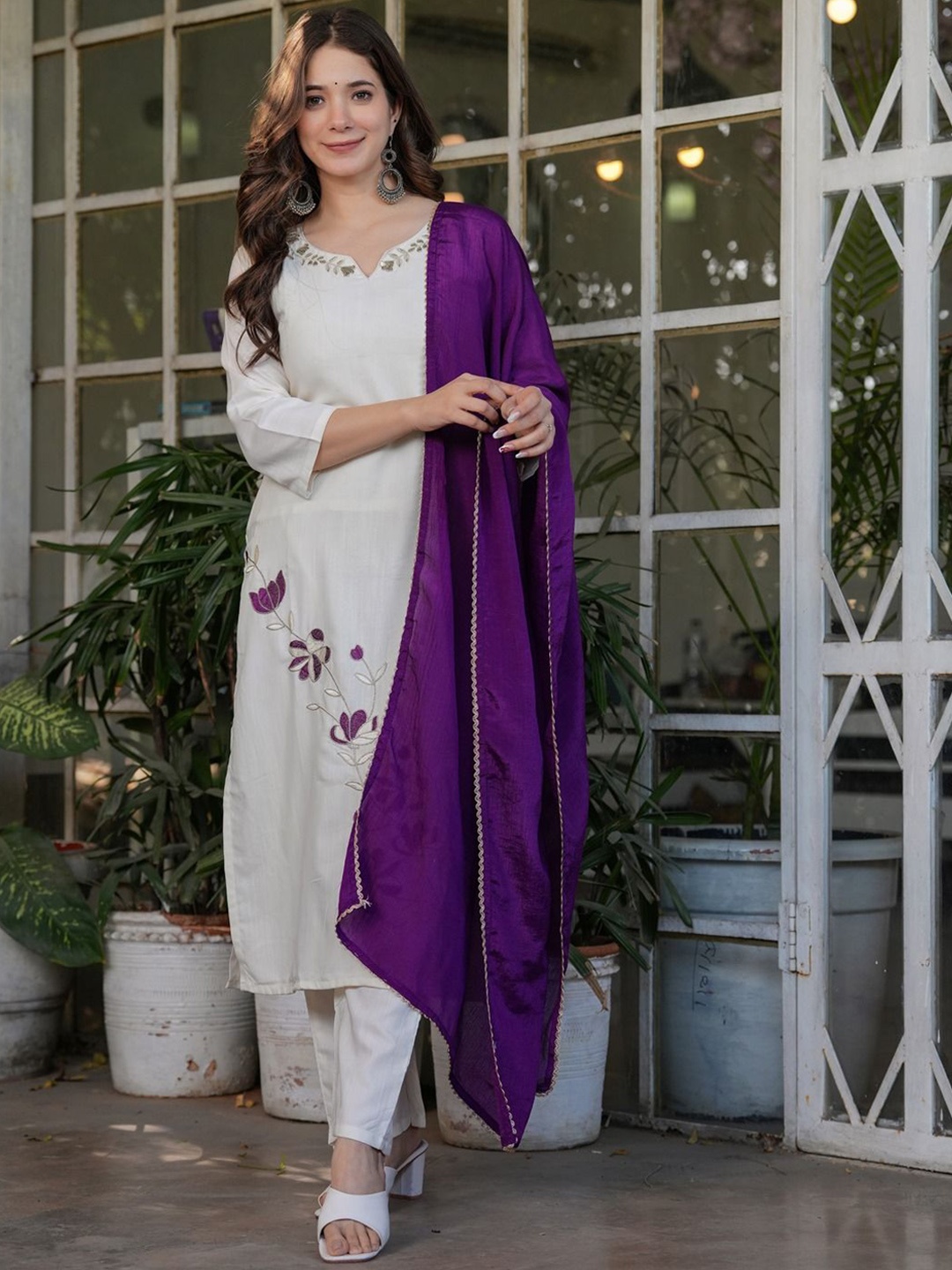 

Shatanuvart Export Floral Embroidered Notch Neck Straight Kurta with Trouser & Dupatta, Off white