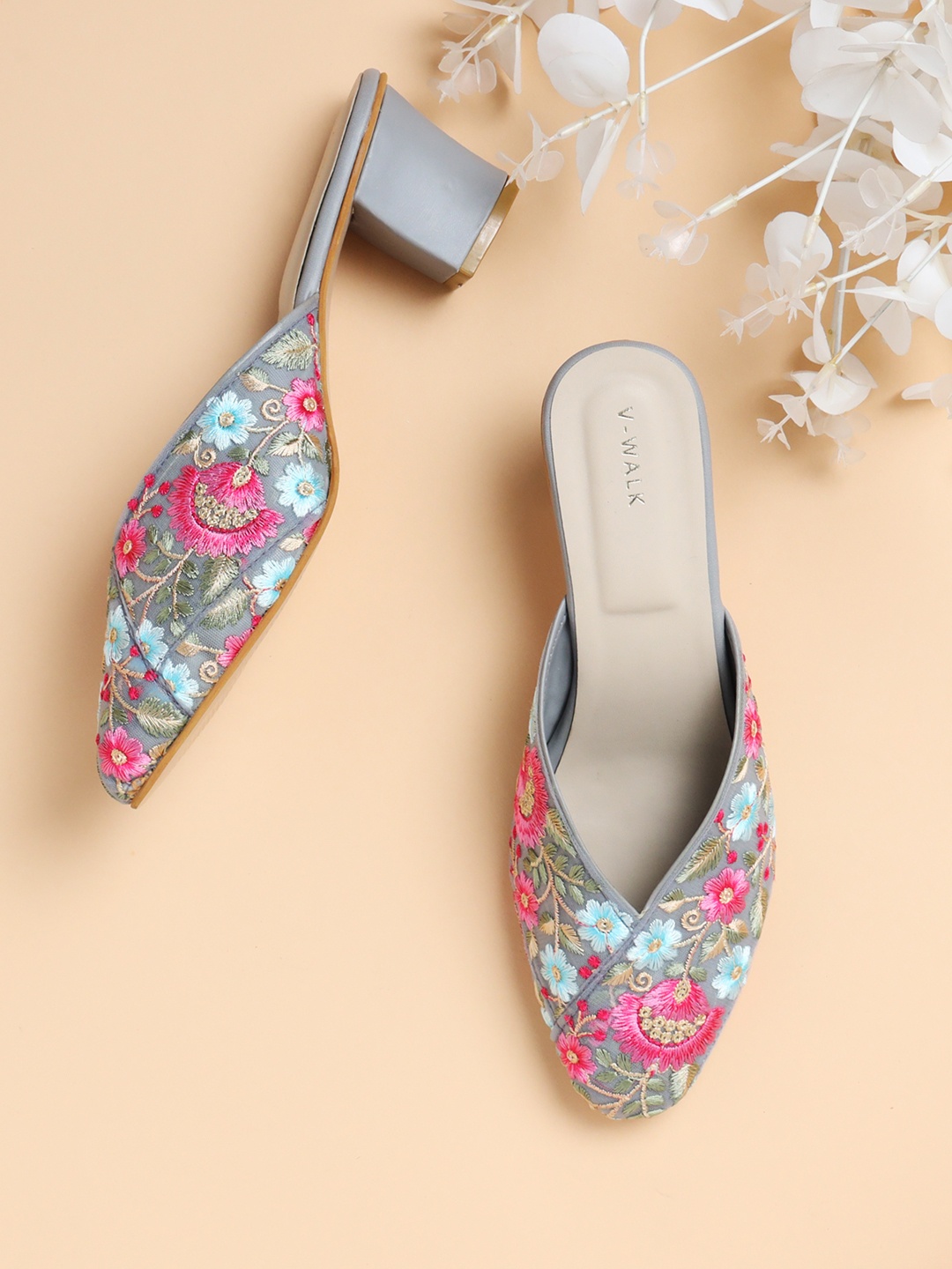 

V-WALK Women Embellished Ethnic Block Sandals, Grey