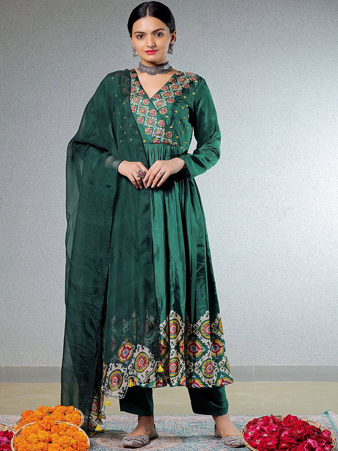 

SUKRUTI Floral Printed Angrakha V-Neck Anarkali Kurta with Trousers And Dupatta, Green
