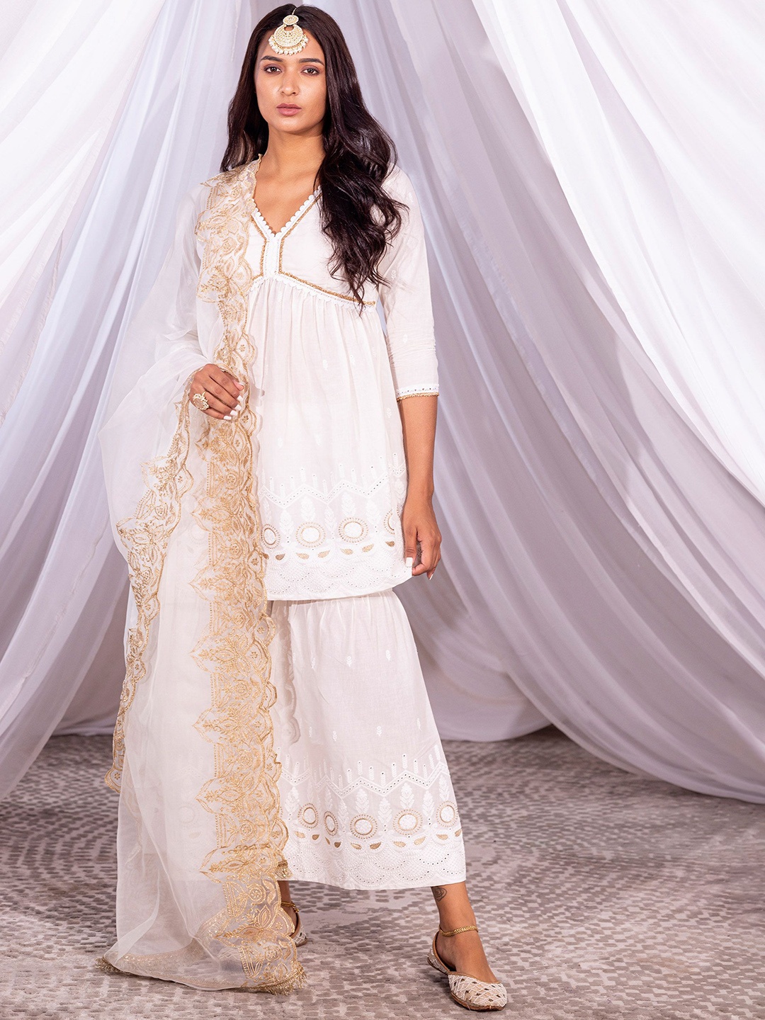 

SEW Ethnic Motifs Embroidered V-Neck Pure Cotton Empire Kurti with Palazzos & Dupatta, White