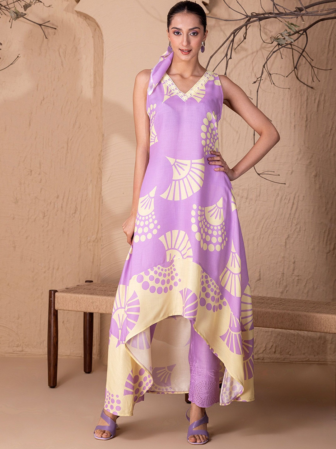 

SEW Floral Printed V-Neck High-Low A-Line Kurta With Trousers, Lavender
