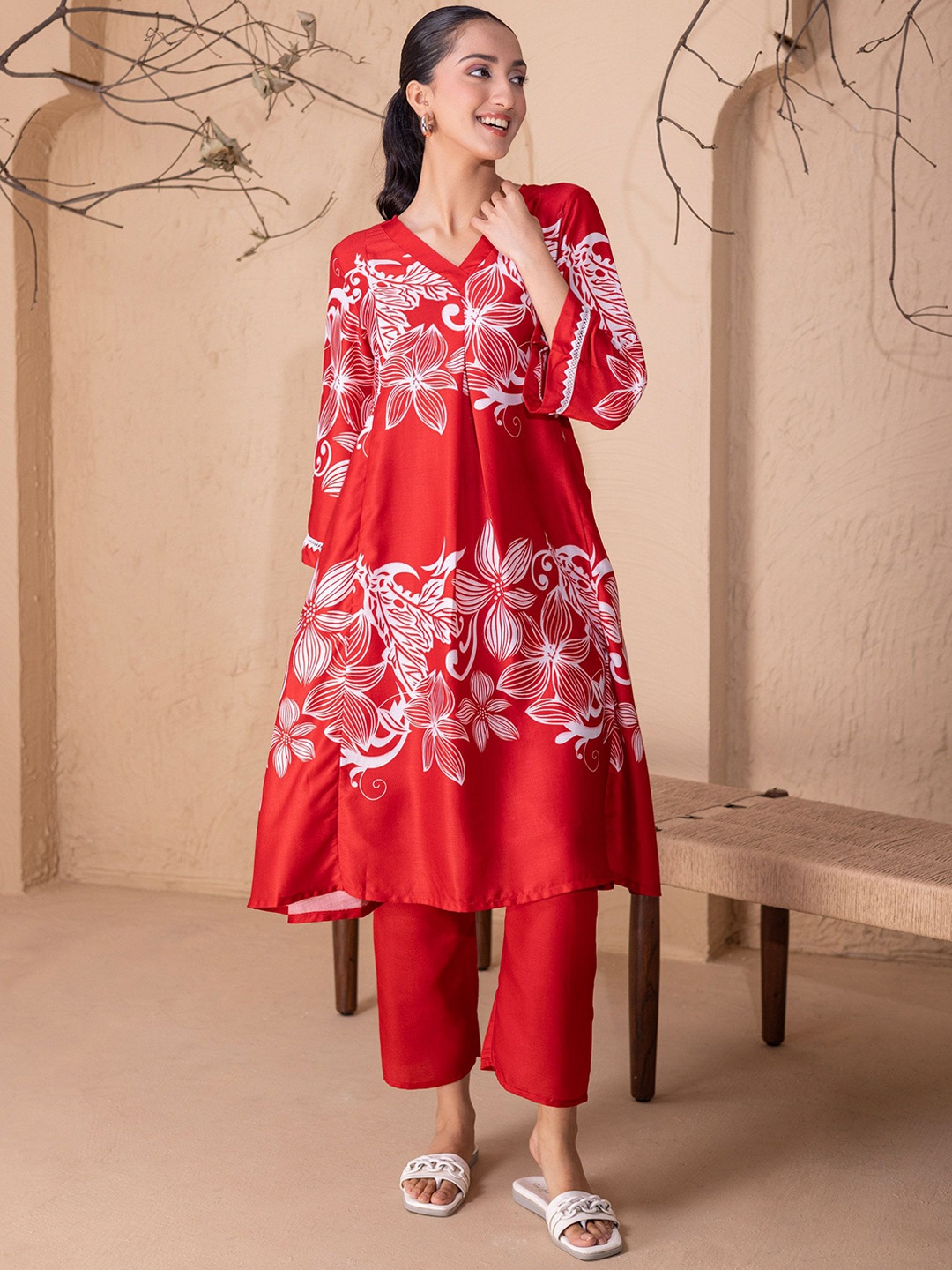 

SEW Floral Printed V-Neck Flared Sleeves Tunic With Trouser, Red