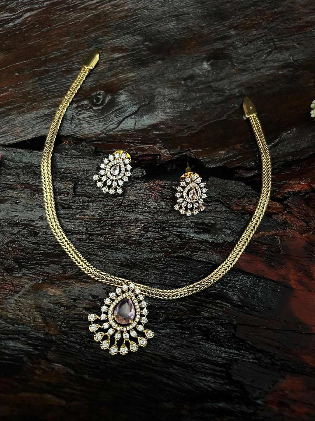 

GRIIHAM Premium Sayara Gold-Plated Cubic Zirconia Stone-Studded Jewellery Set