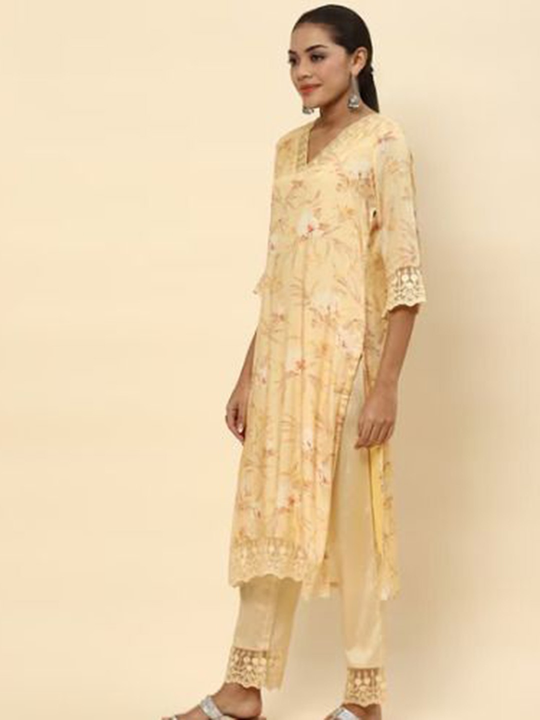 

Ekeshwara Floral Printed V-Neck Thread Work Chanderi Silk Straight Kurta With Trousers, Beige