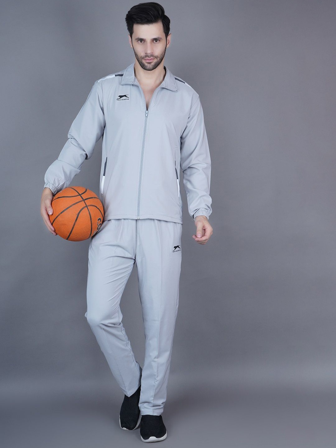 

Shiv Naresh Mock Collar Neck Mid-Rise Tracksuit, Grey