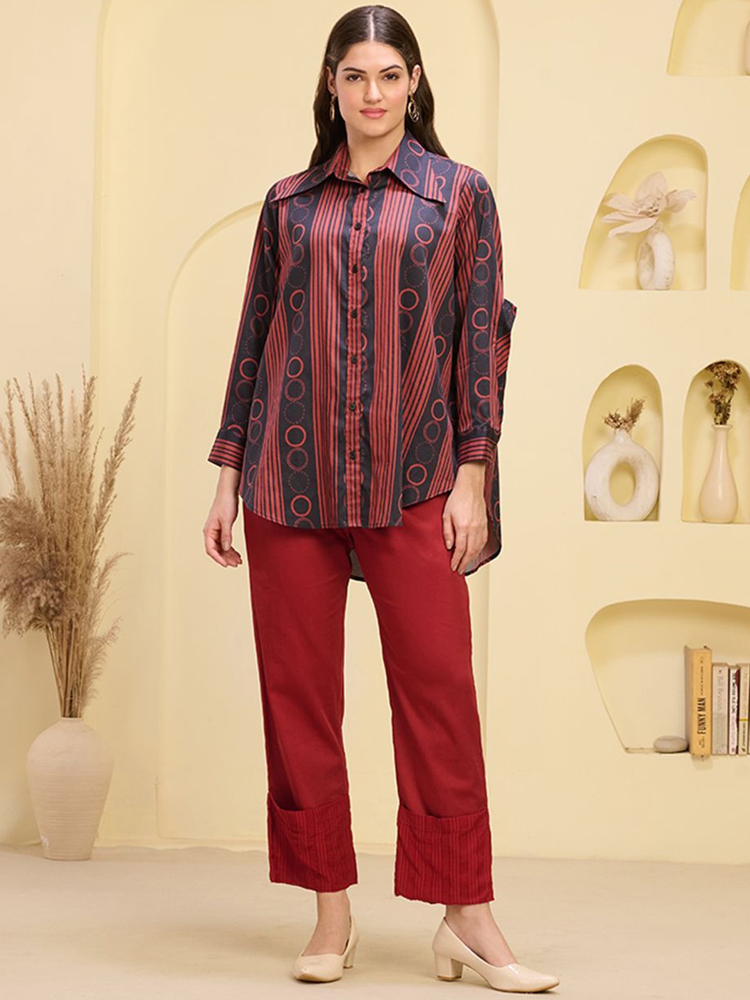 

First Resort by Ramola Bachchan Printed Long Sleeves Shirt & Trousers, Black