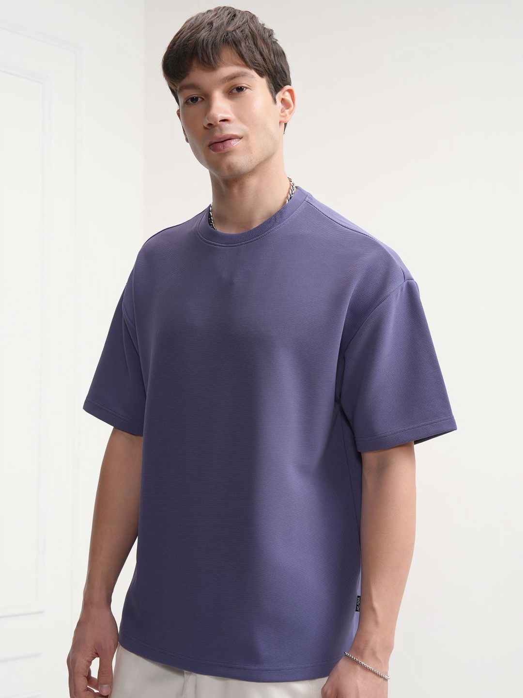 

HIGHLANDER Men Solid Round Neck Oversized T-shirt, Purple