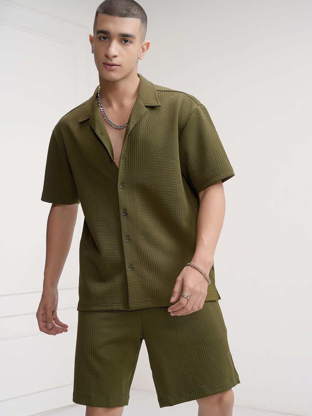 

HIGHLANDER Self Design Cuban Collar Shirt With Shorts, Olive