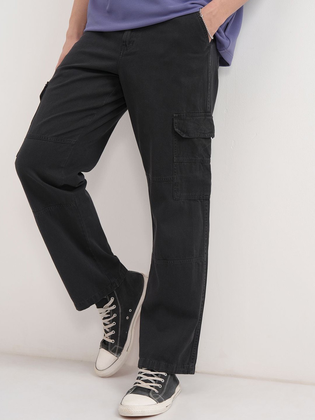 

HIGHLANDER Men Straight Fit Mid-Rise Cotton Cargos, Black
