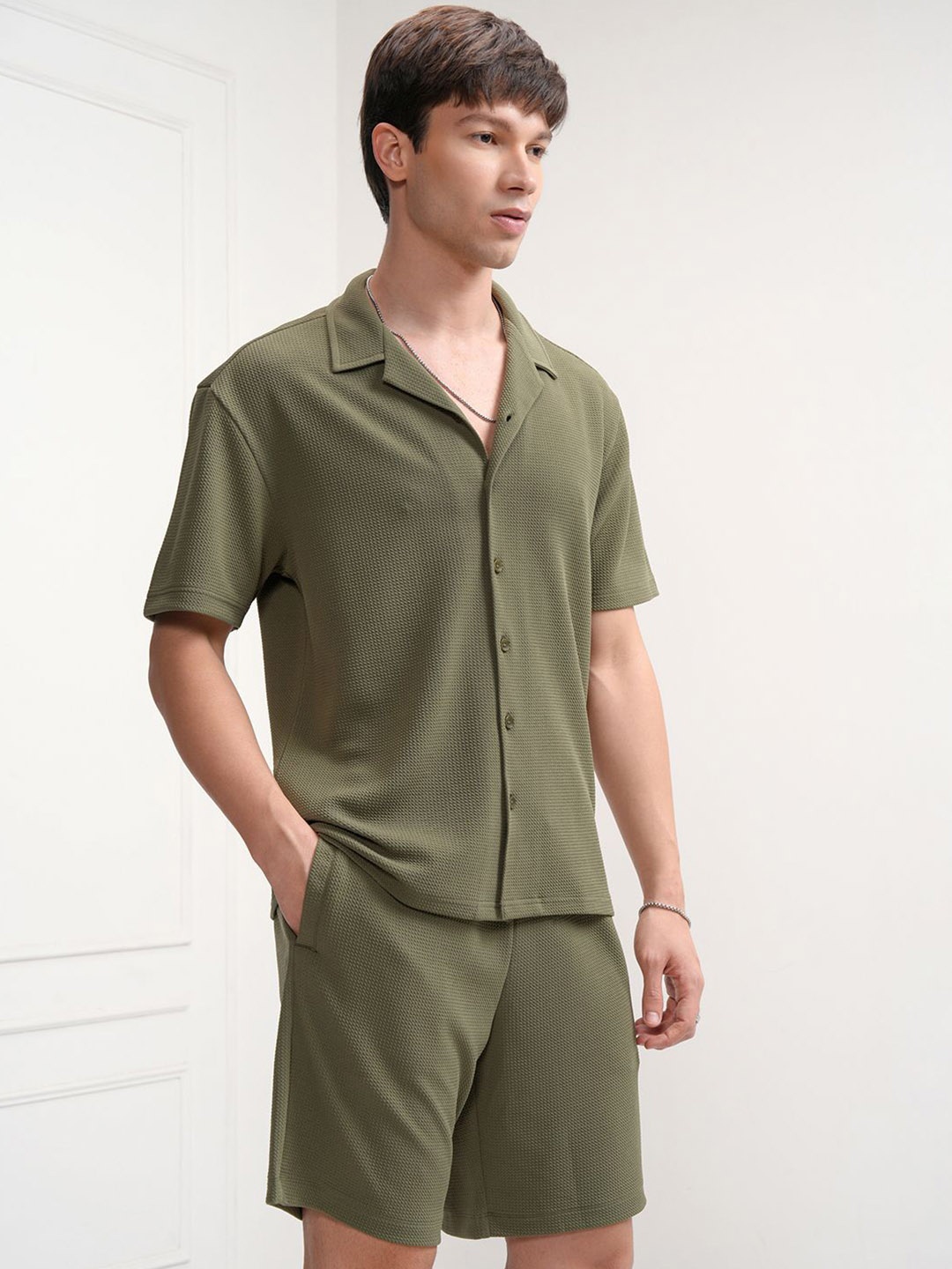 

HIGHLANDER Self Design Cuban Collar Shirt With Shorts, Olive