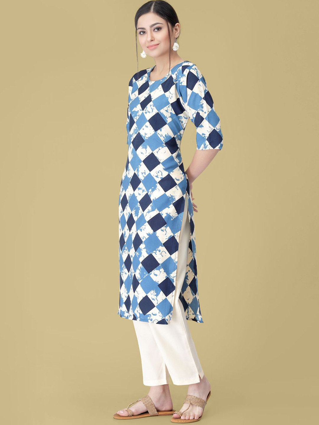 

7Threads Geometric Printed Round Neck Straight Kurta With Trouser, Navy blue