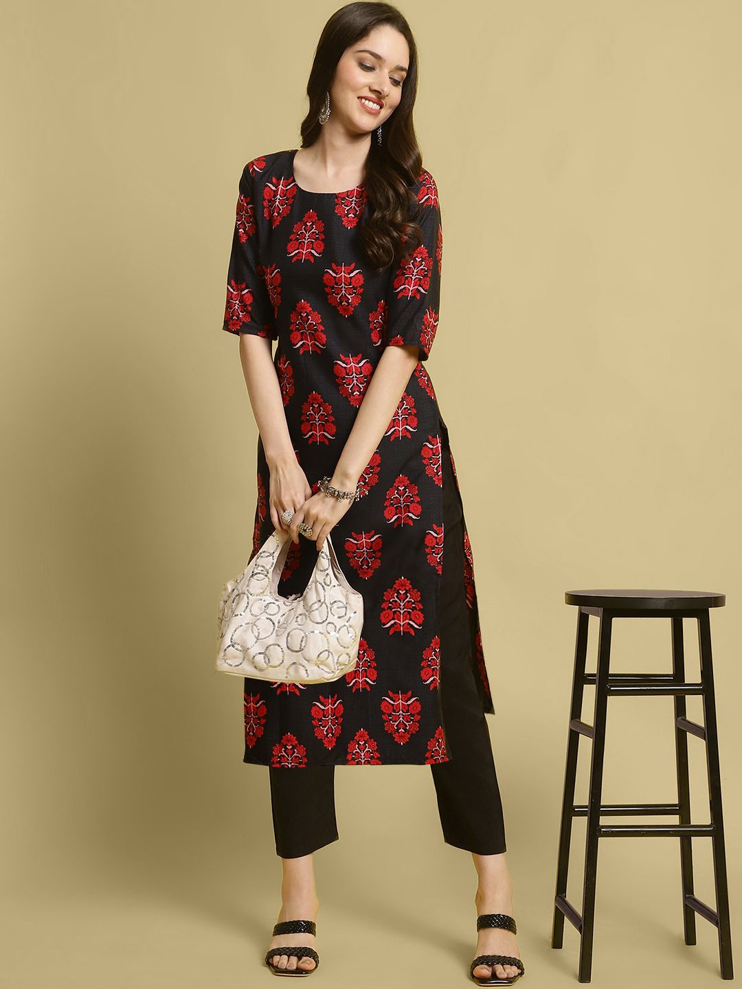 

7Threads Floral Printed Round Neck Straight Kurta With Trouser, Navy blue