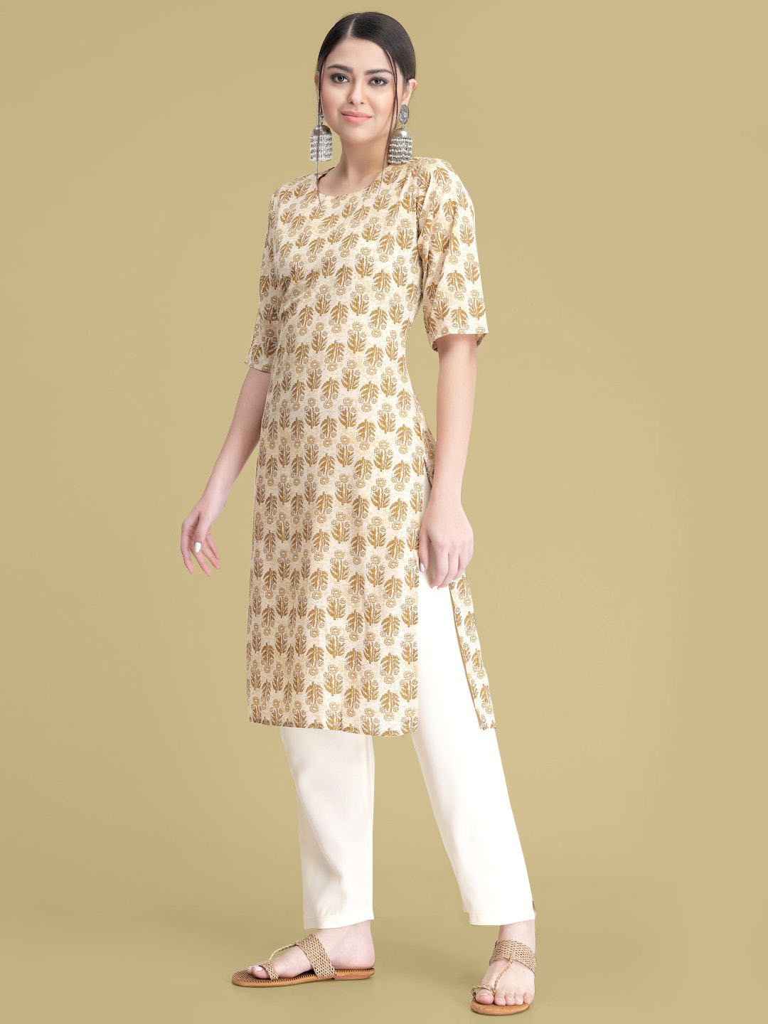 

7Threads Floral Printed Round Neck Straight Kurta With Trouser, White