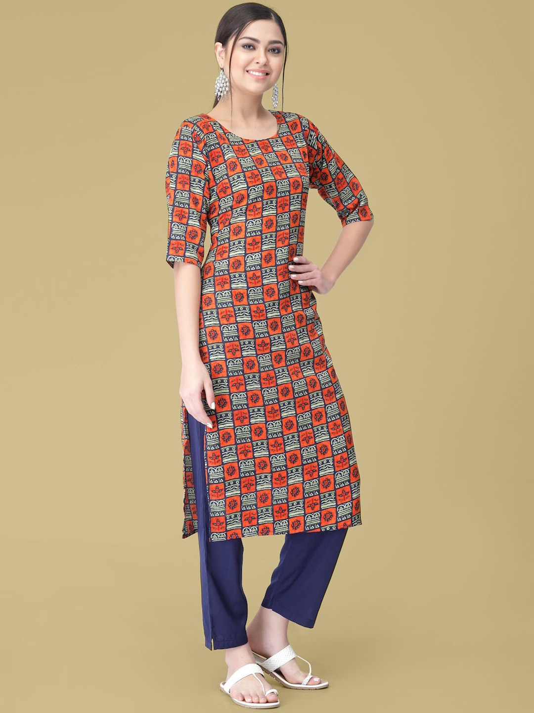 

7Threads Floral Printed Round Neck Straight Kurta With Trouser, Navy blue